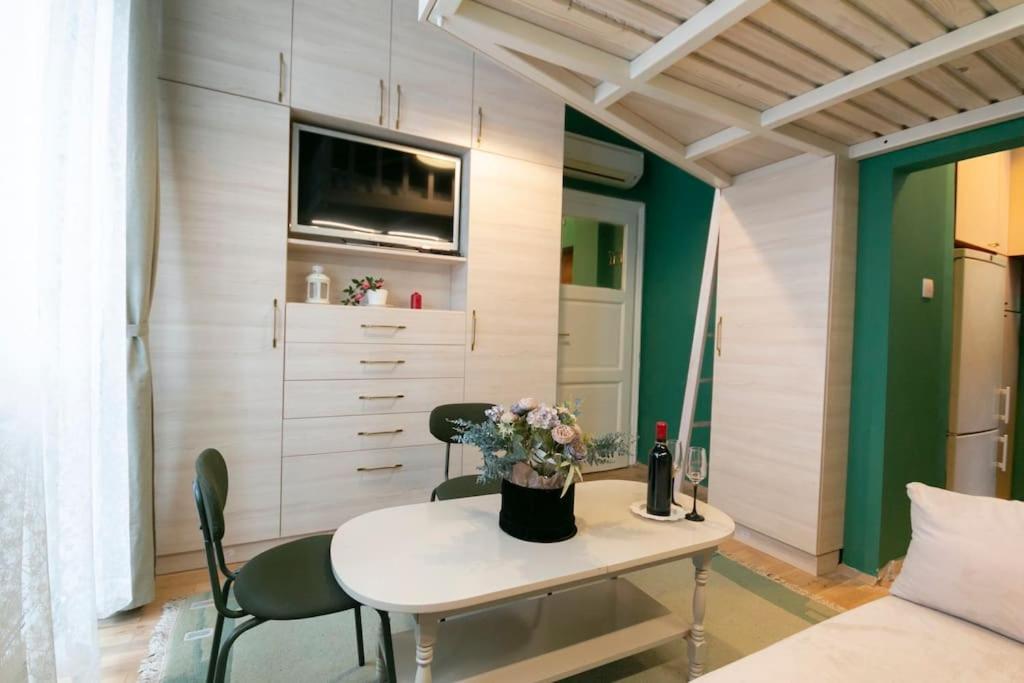 Loft Studio In The City Center Apartment София Екстериор снимка